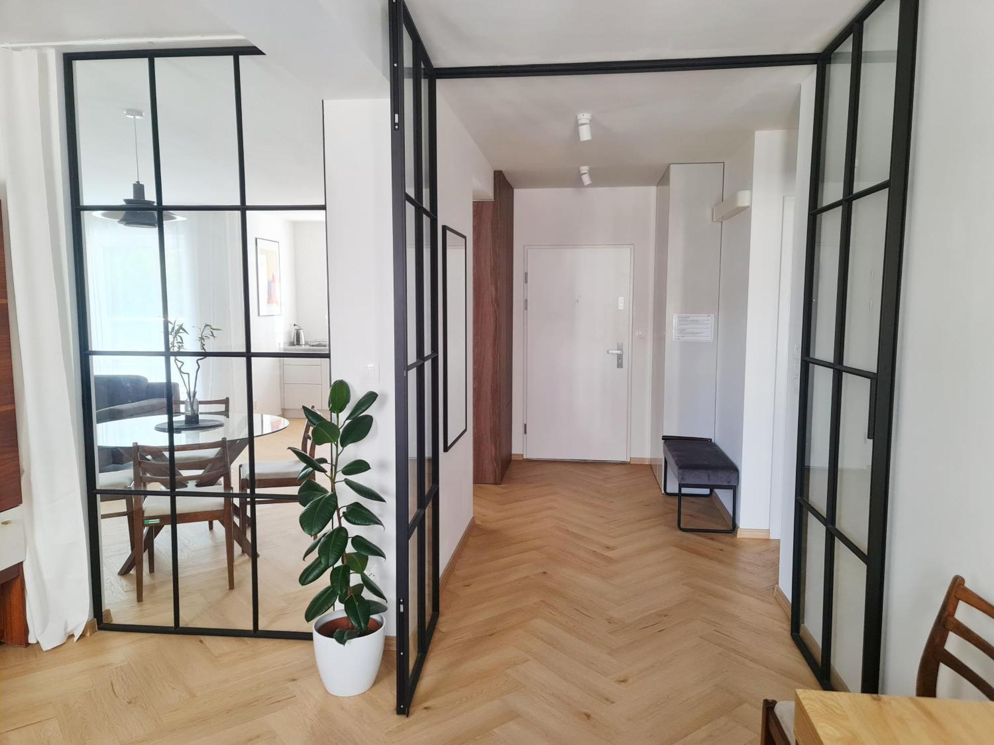 Beautiful New Apt In Old Town Near Train Station - Free Parking Bratislava Exterior photo